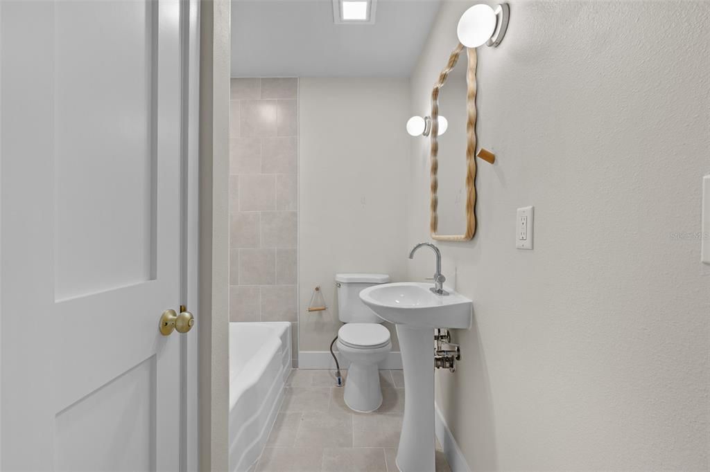 For Sale: $440,000 (3 beds, 2 baths, 1705 Square Feet)
