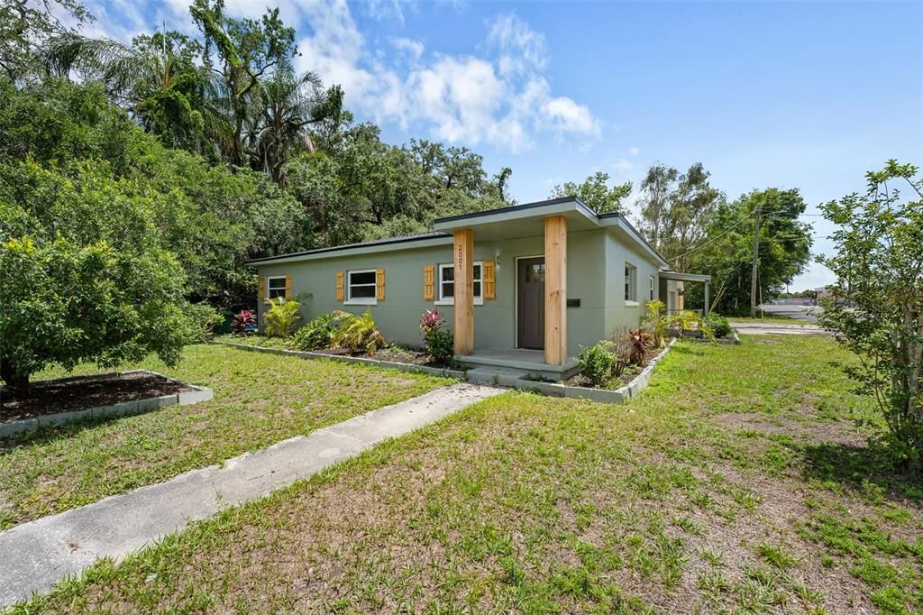 For Sale: $440,000 (3 beds, 2 baths, 1705 Square Feet)