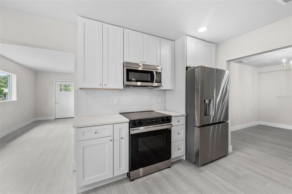 For Sale: $440,000 (3 beds, 2 baths, 1705 Square Feet)