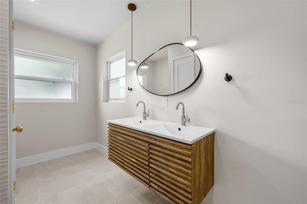 For Sale: $440,000 (3 beds, 2 baths, 1705 Square Feet)