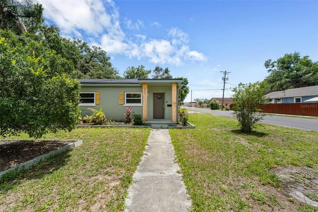 For Sale: $440,000 (3 beds, 2 baths, 1705 Square Feet)