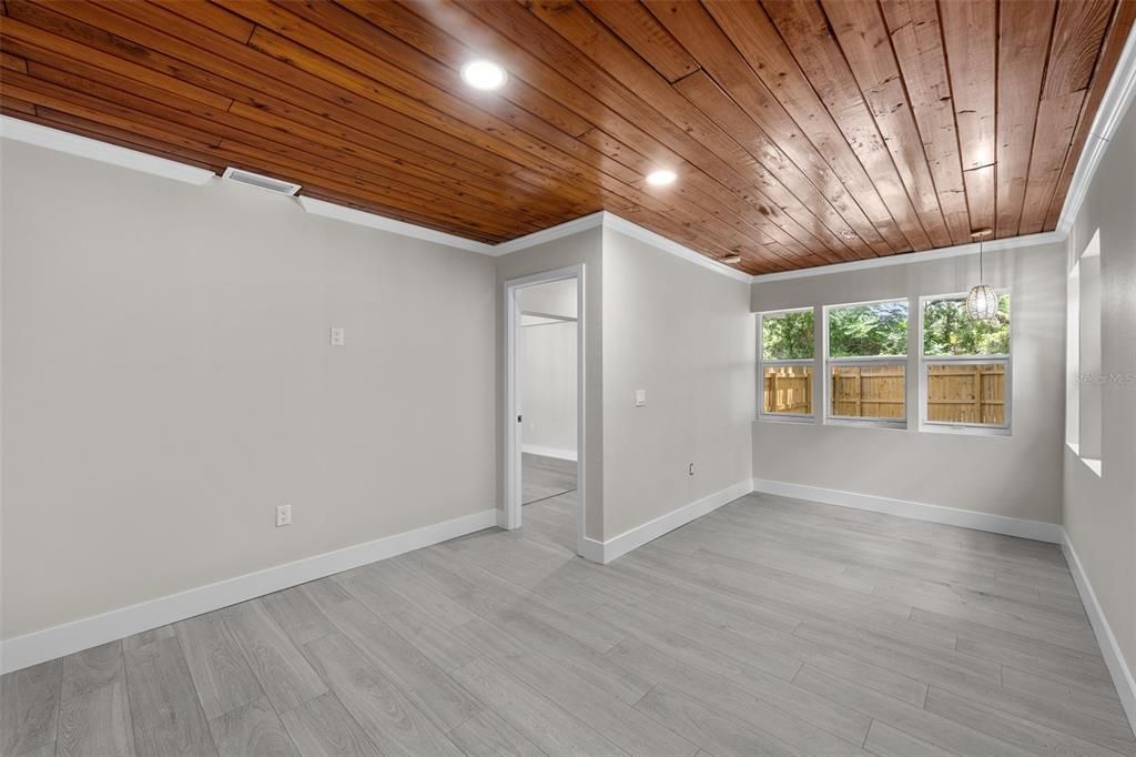 For Sale: $440,000 (3 beds, 2 baths, 1705 Square Feet)