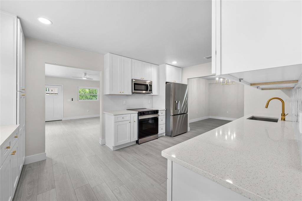 For Sale: $440,000 (3 beds, 2 baths, 1705 Square Feet)