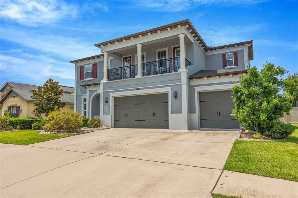 For Sale: $799,000 (5 beds, 3 baths, 4414 Square Feet)
