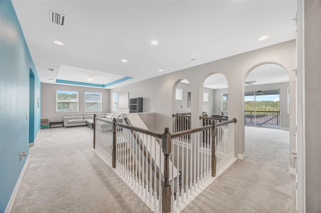 For Sale: $799,000 (5 beds, 3 baths, 4414 Square Feet)