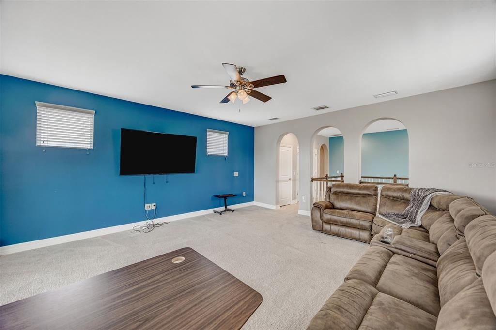 For Sale: $799,000 (5 beds, 3 baths, 4414 Square Feet)
