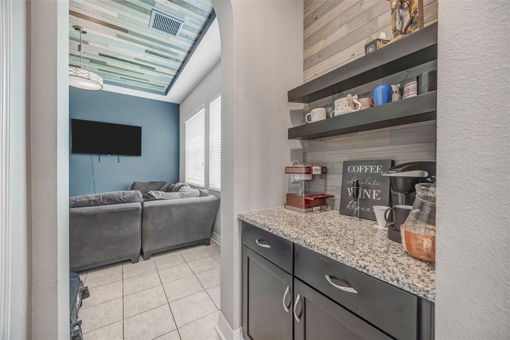For Sale: $799,000 (5 beds, 3 baths, 4414 Square Feet)