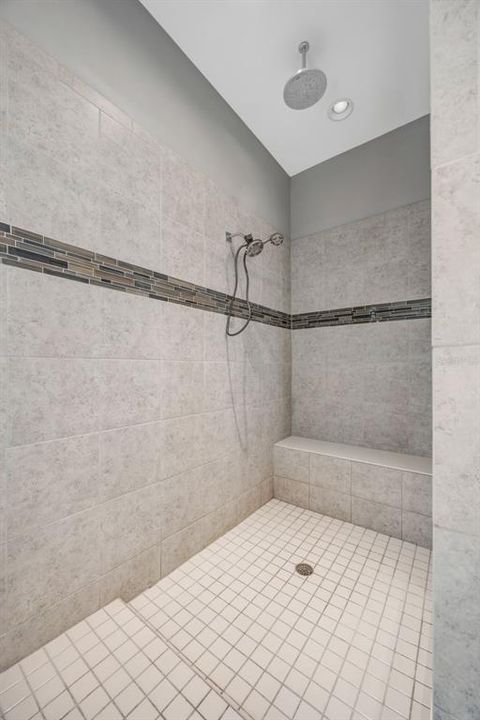 For Sale: $799,000 (5 beds, 3 baths, 4414 Square Feet)