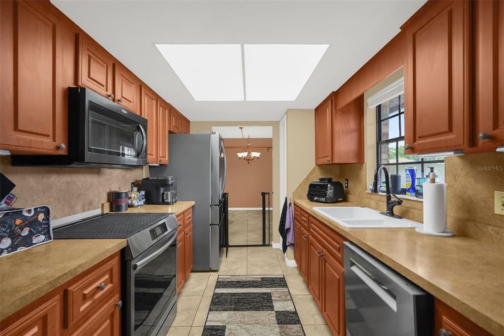 For Sale: $389,900 (3 beds, 2 baths, 1620 Square Feet)