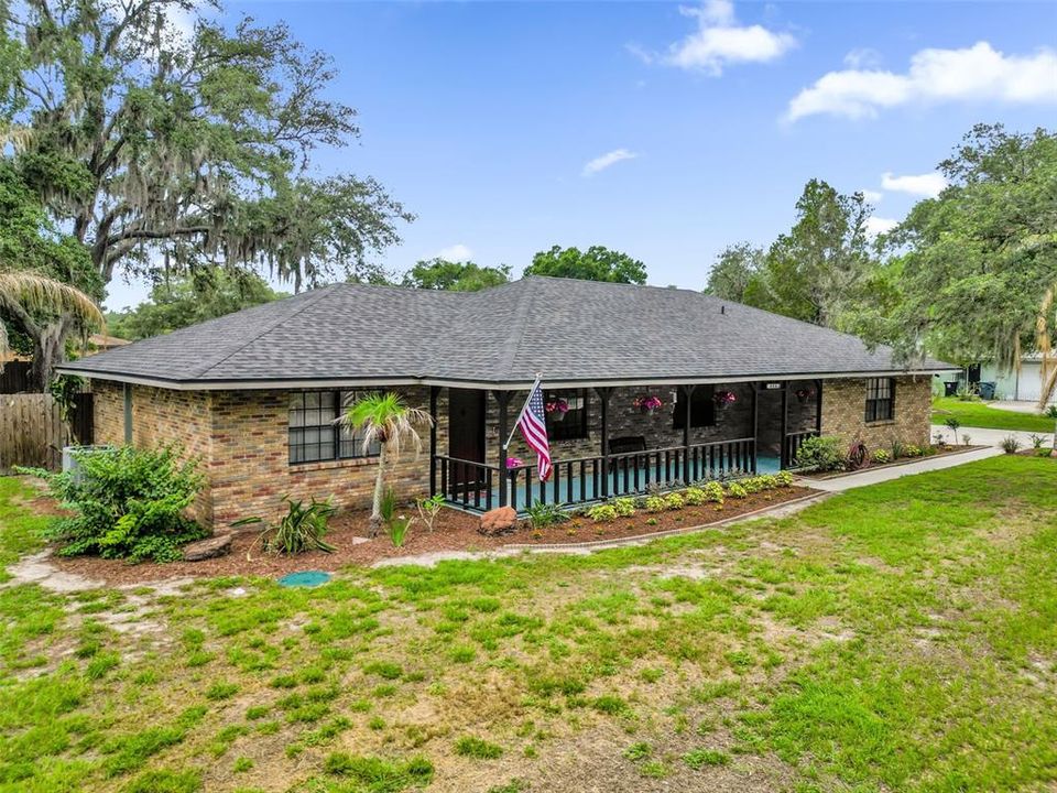For Sale: $389,900 (3 beds, 2 baths, 1620 Square Feet)