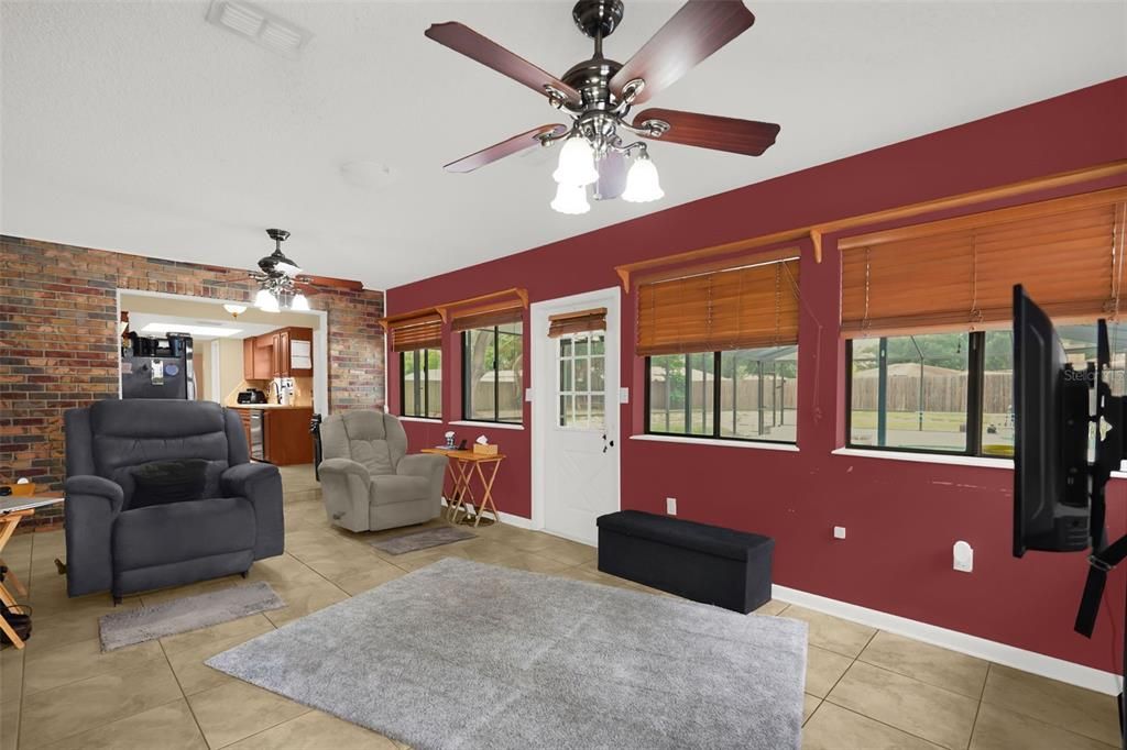For Sale: $389,900 (3 beds, 2 baths, 1620 Square Feet)