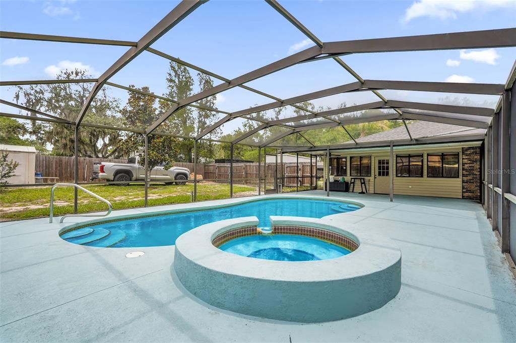 For Sale: $389,900 (3 beds, 2 baths, 1620 Square Feet)