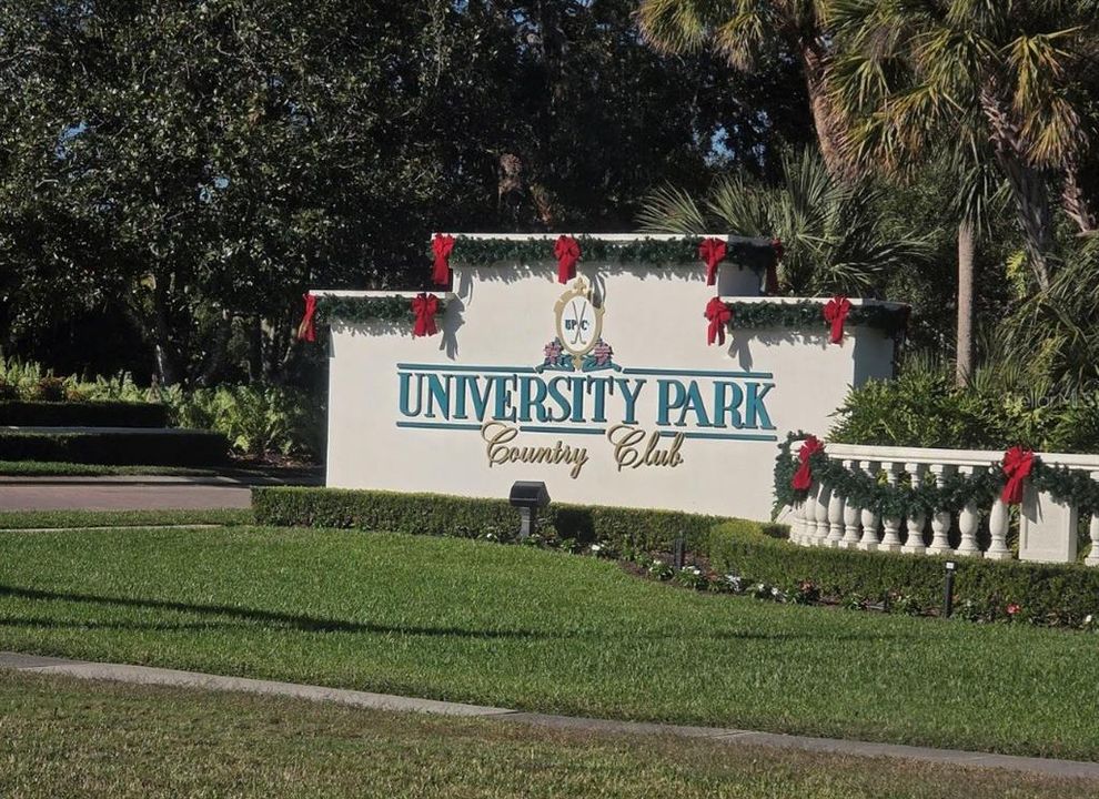 For Sale: $199,000 (1 beds, 1 baths, 732 Square Feet)