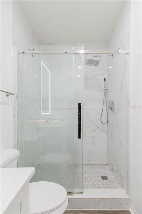 For Sale: $170,000 (1 beds, 1 baths, 769 Square Feet)