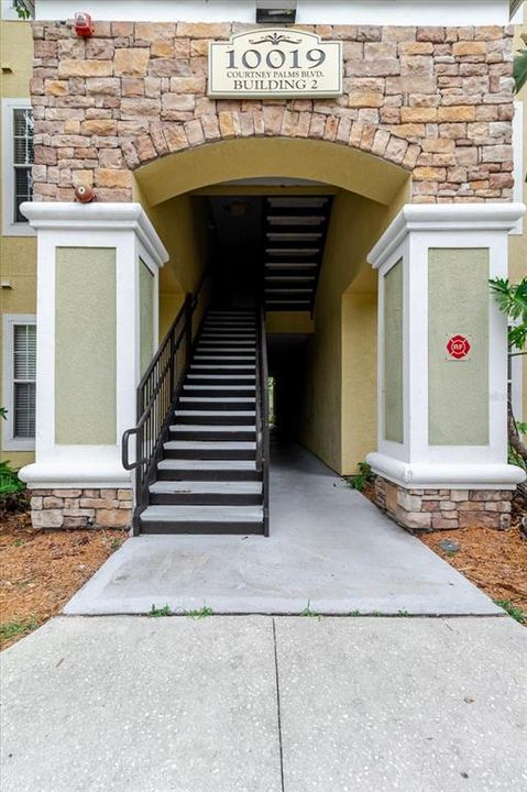 For Sale: $170,000 (1 beds, 1 baths, 769 Square Feet)
