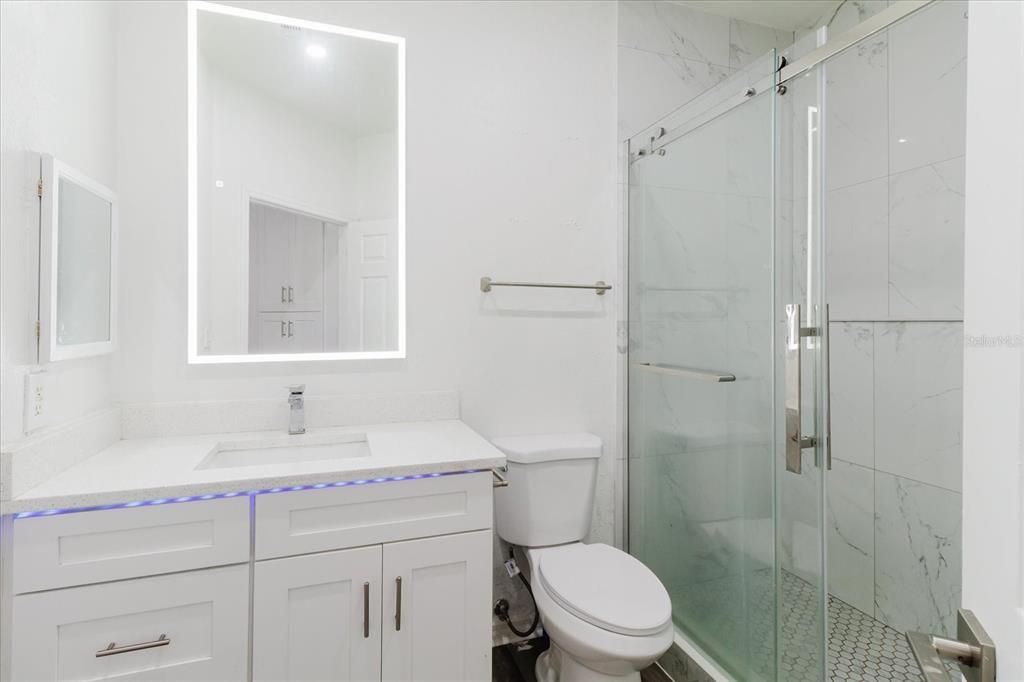 For Sale: $170,000 (1 beds, 1 baths, 769 Square Feet)