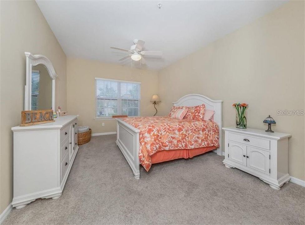 For Rent: $2,150 (2 beds, 2 baths, 1135 Square Feet)