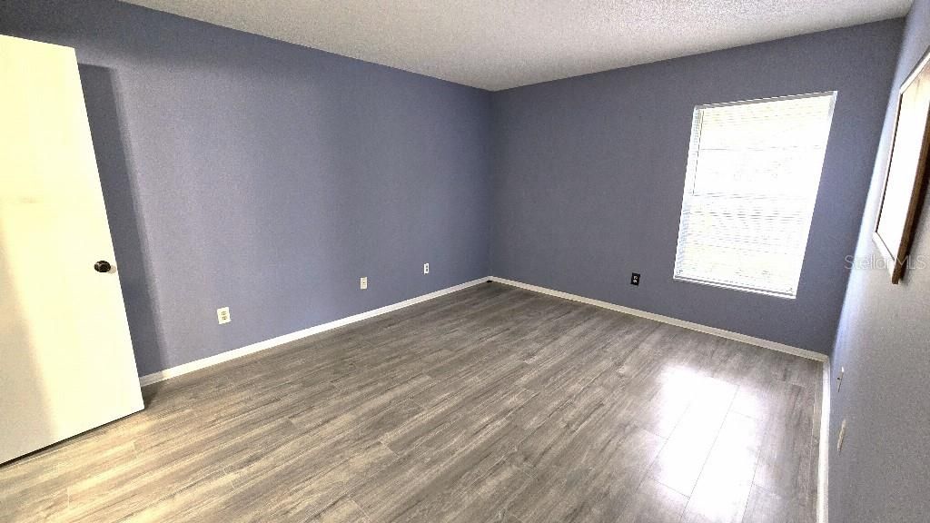For Sale: $162,500 (2 beds, 2 baths, 912 Square Feet)