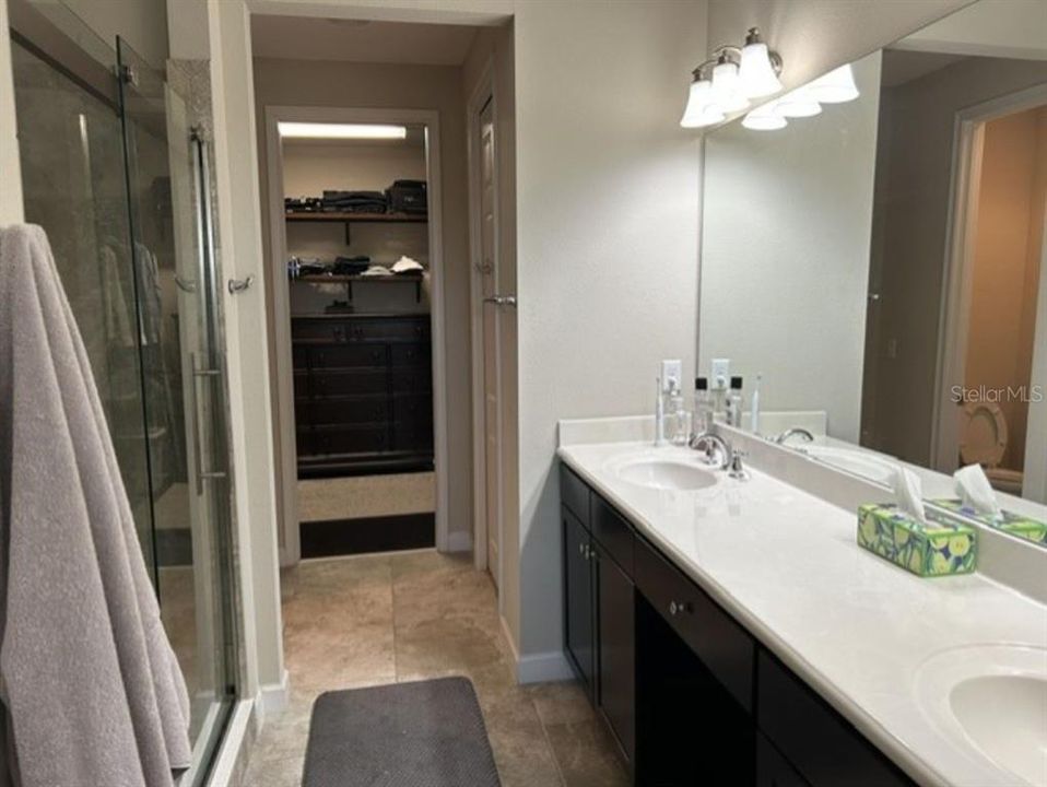 For Sale: $429,000 (3 beds, 3 baths, 2024 Square Feet)