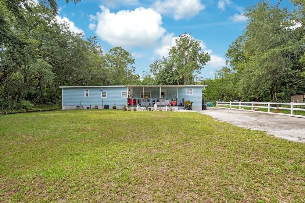 For Sale: $249,000 (5 beds, 3 baths, 1652 Square Feet)