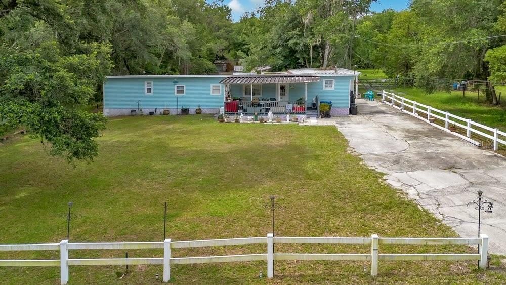 For Sale: $249,000 (5 beds, 3 baths, 1652 Square Feet)