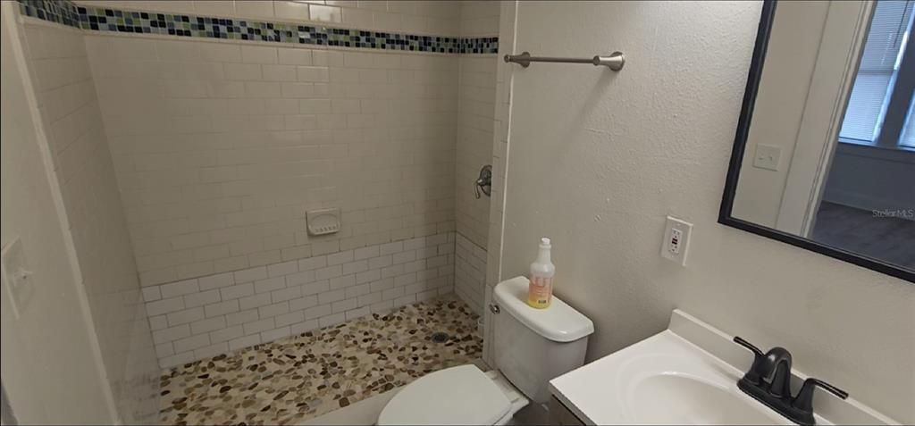 For Rent: $2,500 (3 beds, 2 baths, 1420 Square Feet)