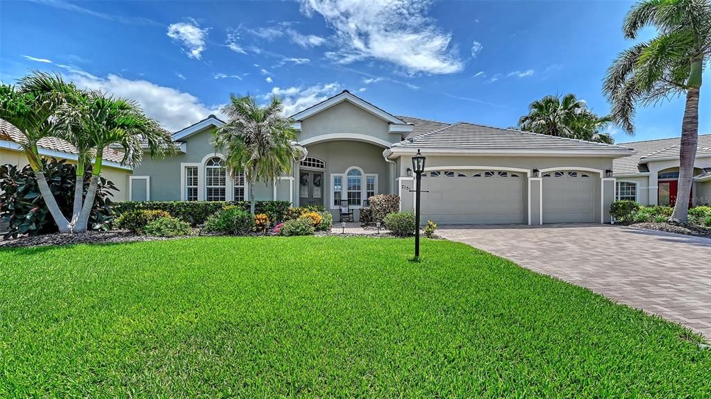 For Sale: $959,900 (4 beds, 3 baths, 3054 Square Feet)