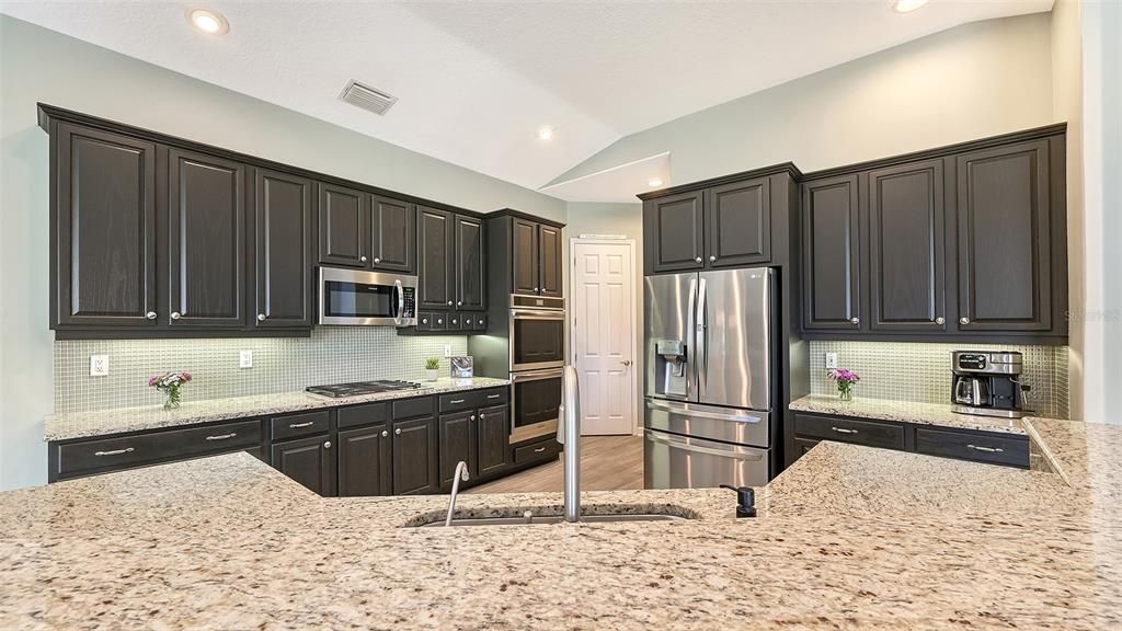 For Sale: $959,900 (4 beds, 3 baths, 3054 Square Feet)