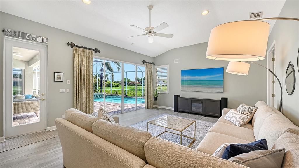 For Sale: $959,900 (4 beds, 3 baths, 3054 Square Feet)