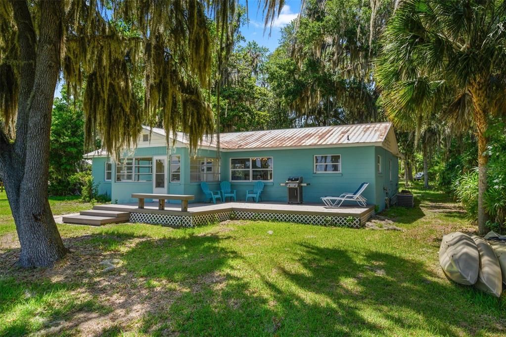 For Sale: $625,000 (2 beds, 1 baths, 1300 Square Feet)