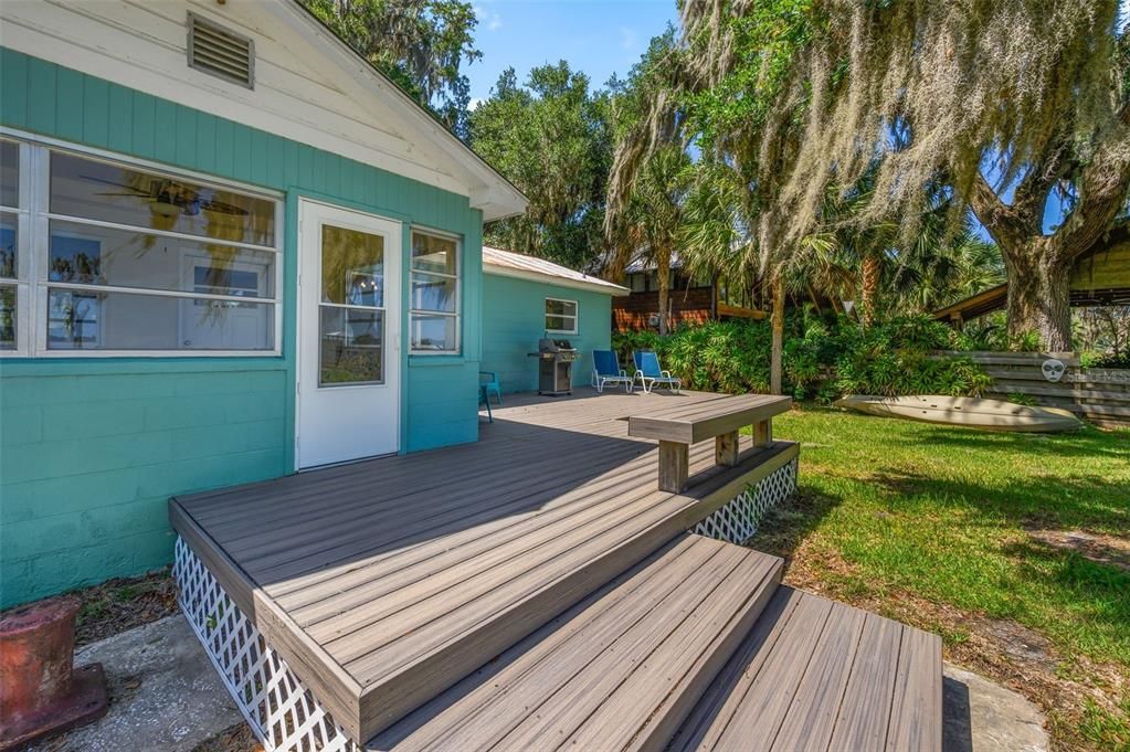 For Sale: $625,000 (2 beds, 1 baths, 1300 Square Feet)