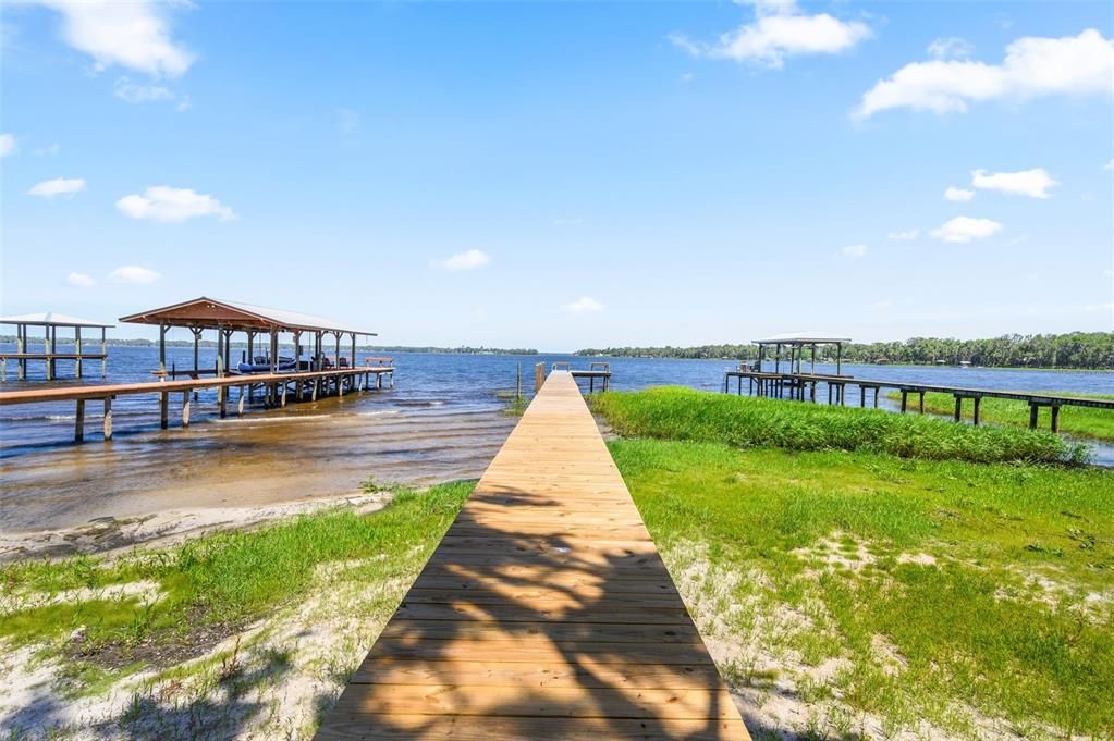 For Sale: $625,000 (2 beds, 1 baths, 1300 Square Feet)
