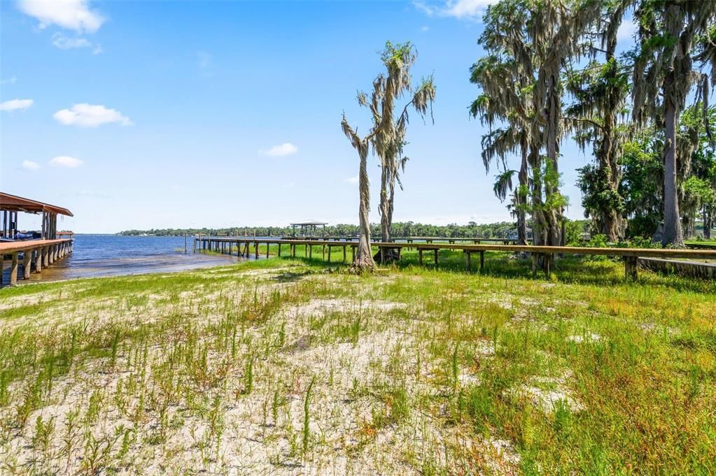 For Sale: $625,000 (2 beds, 1 baths, 1300 Square Feet)