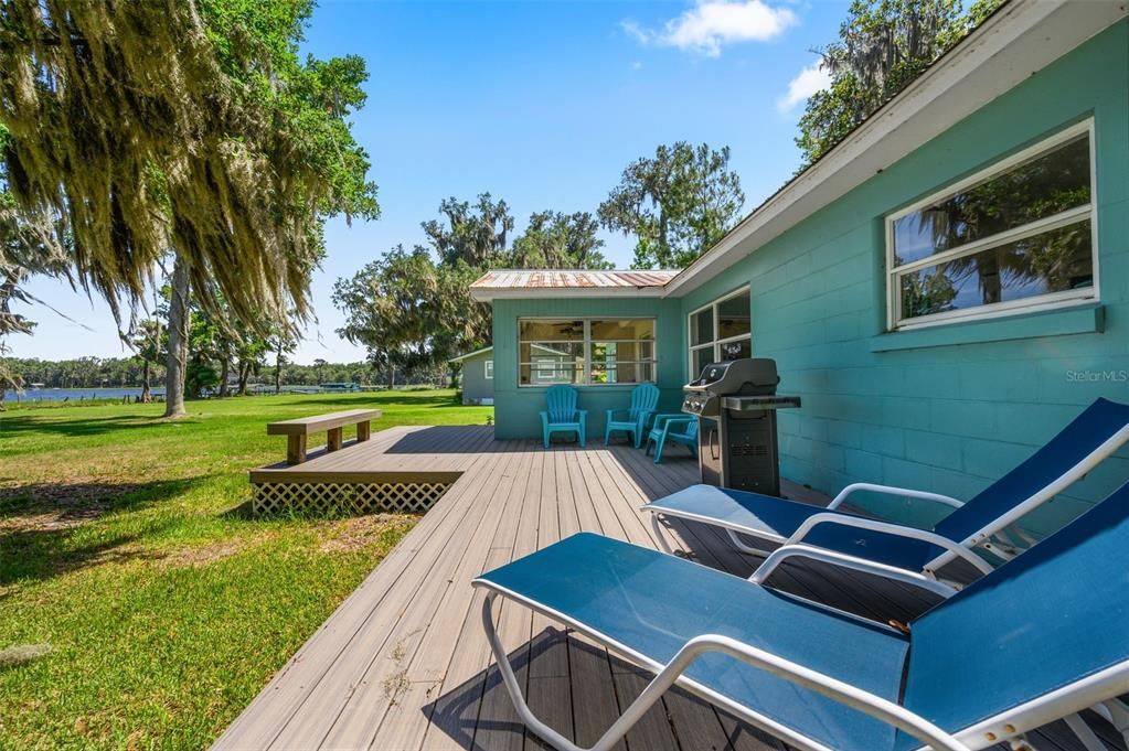 For Sale: $625,000 (2 beds, 1 baths, 1300 Square Feet)