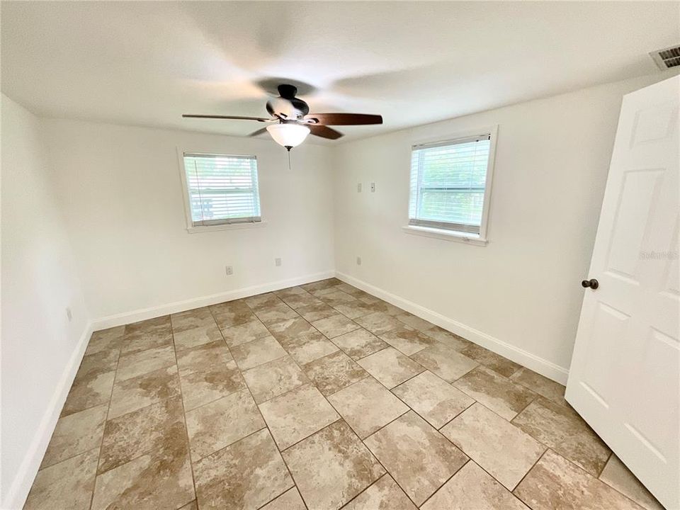 For Rent: $1,895 (3 beds, 2 baths, 1275 Square Feet)
