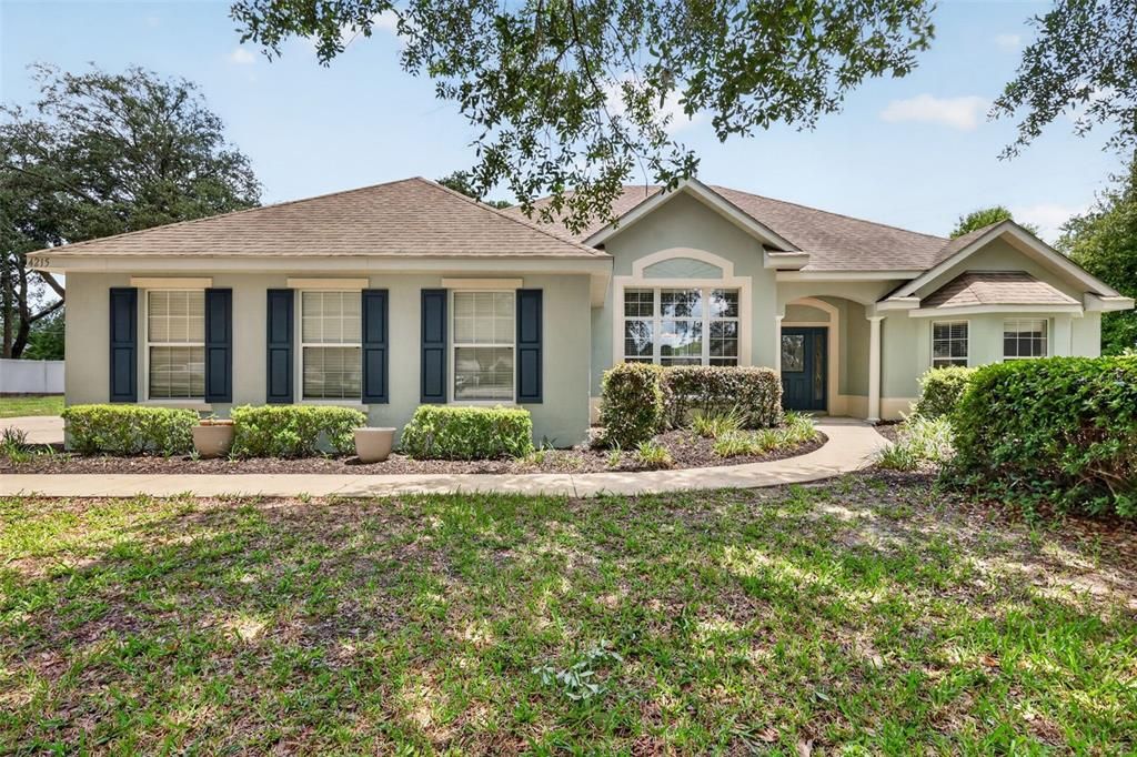 For Sale: $465,000 (4 beds, 2 baths, 1939 Square Feet)