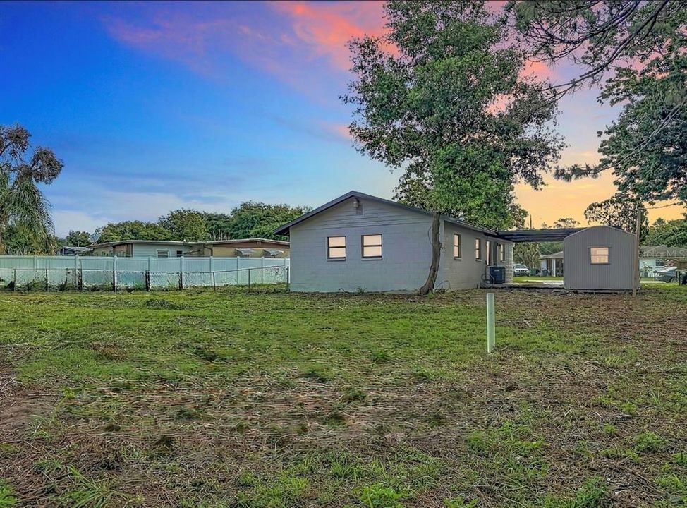 For Sale: $229,000 (3 beds, 1 baths, 888 Square Feet)