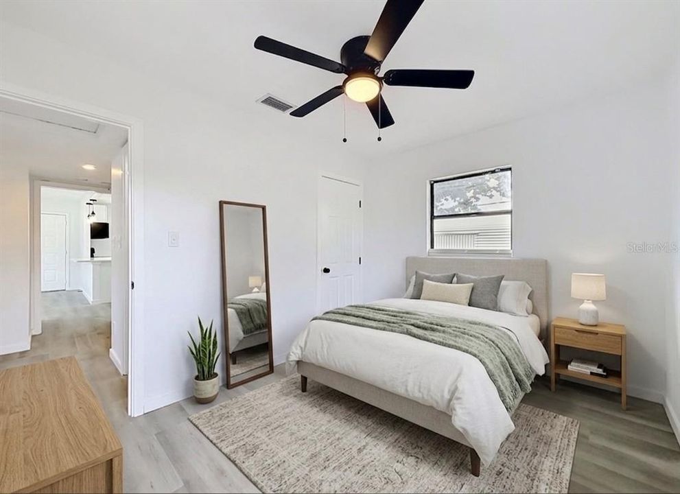 For Sale: $229,000 (3 beds, 1 baths, 888 Square Feet)