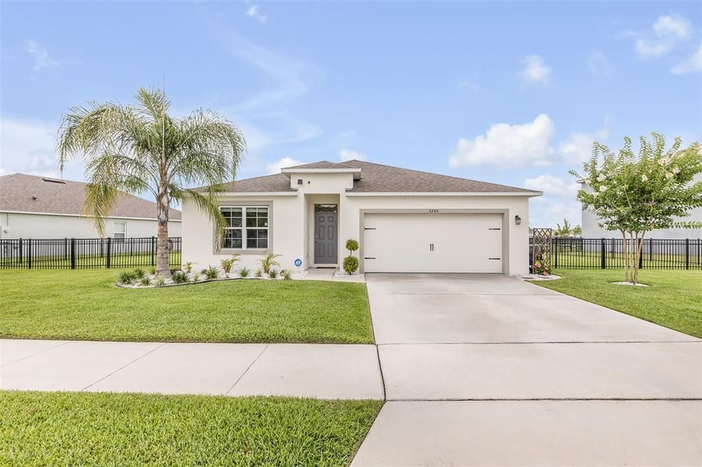For Sale: $410,000 (4 beds, 2 baths, 1855 Square Feet)