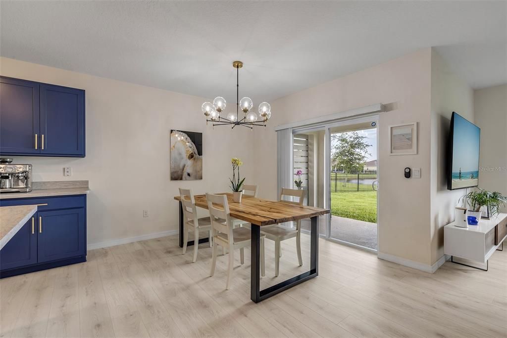 For Sale: $410,000 (4 beds, 2 baths, 1855 Square Feet)