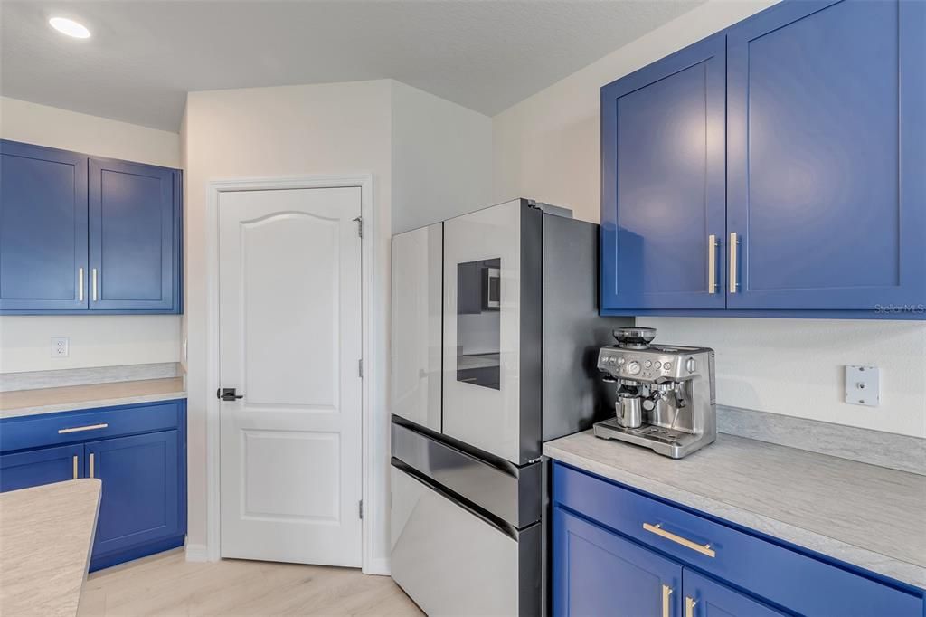 For Sale: $410,000 (4 beds, 2 baths, 1855 Square Feet)