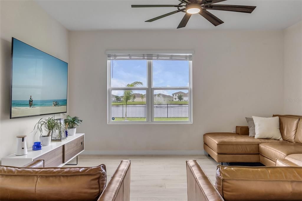 For Sale: $410,000 (4 beds, 2 baths, 1855 Square Feet)