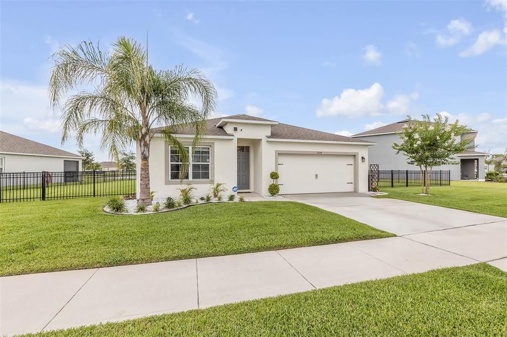 For Sale: $410,000 (4 beds, 2 baths, 1855 Square Feet)