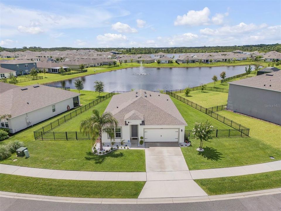 For Sale: $410,000 (4 beds, 2 baths, 1855 Square Feet)