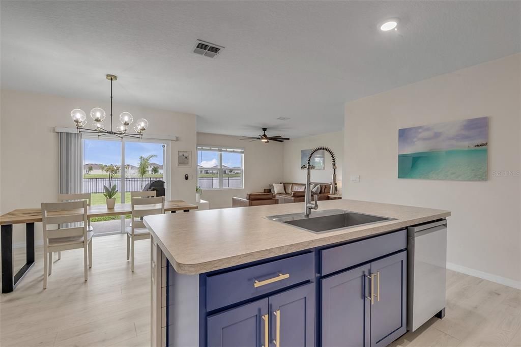For Sale: $410,000 (4 beds, 2 baths, 1855 Square Feet)