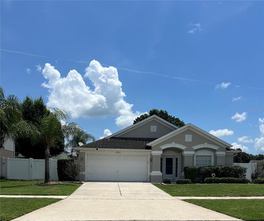 For Sale: $489,900 (4 beds, 2 baths, 1953 Square Feet)