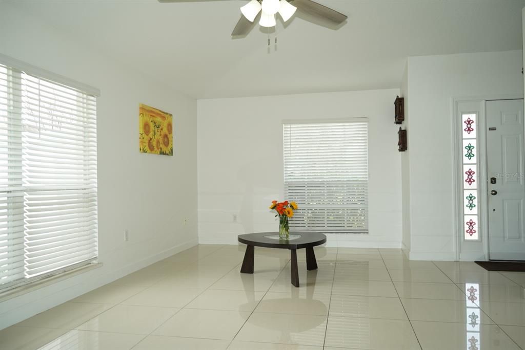 For Sale: $489,900 (4 beds, 2 baths, 1953 Square Feet)