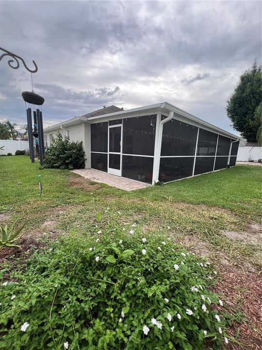 For Sale: $489,900 (4 beds, 2 baths, 1953 Square Feet)
