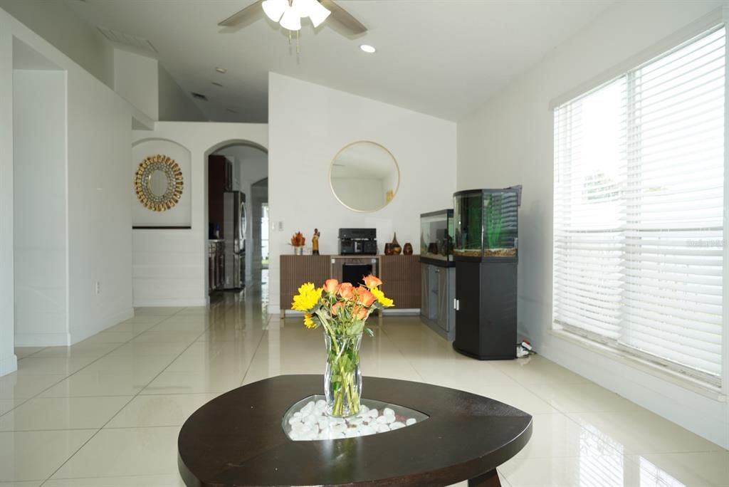 For Sale: $489,900 (4 beds, 2 baths, 1953 Square Feet)