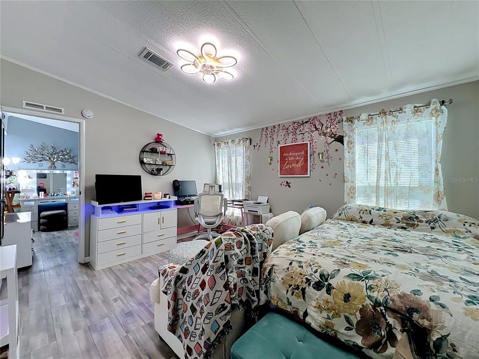 待售: $279,999 (3 贝兹, 2 浴室, 1620 平方英尺)